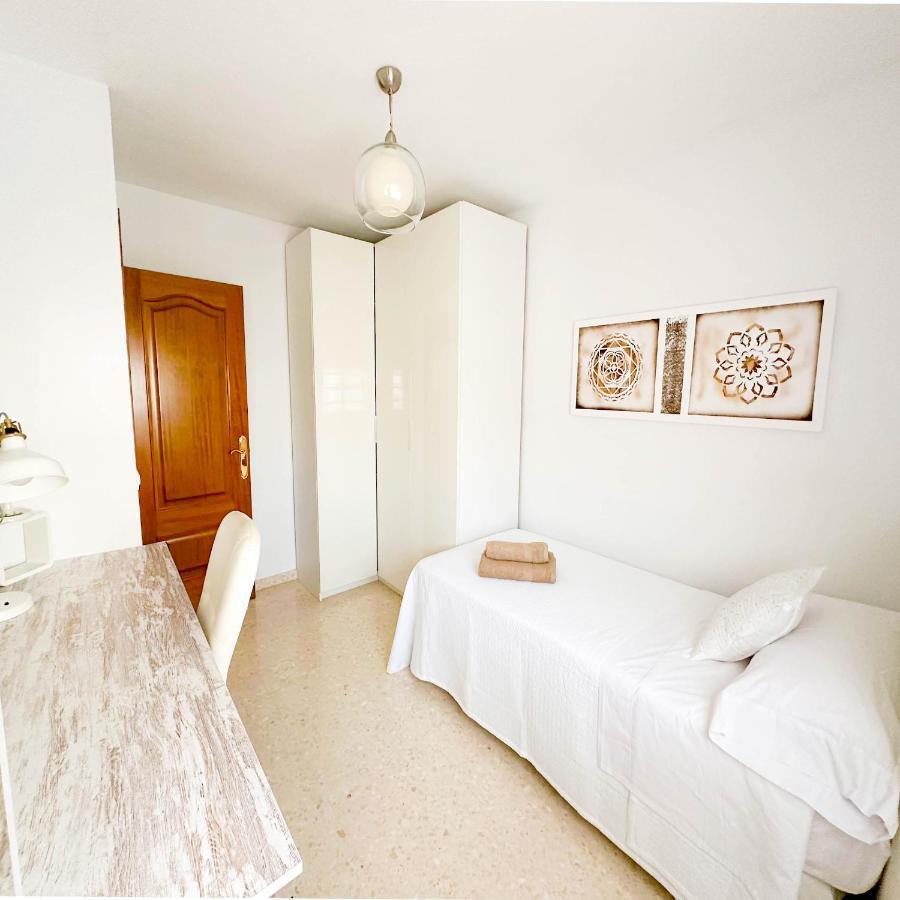 Apartament Catalina - Close To The Beach Estepona Buitenkant foto